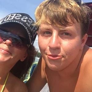 Meet your Posher, Logan